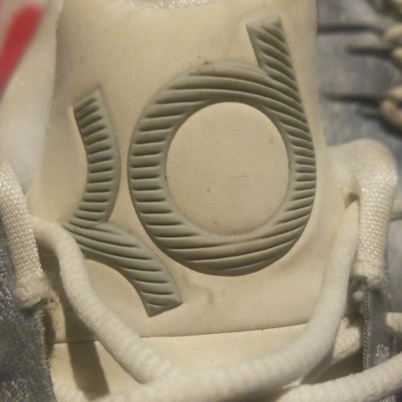 Shoes - Picture 3 of 4